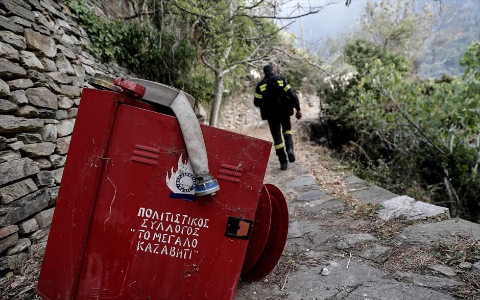 Πυρκαγιά στη Θάσο - Πυροσβεστική - Φωτιά. Μεγάλο Καζαβίτι, Θάσος.