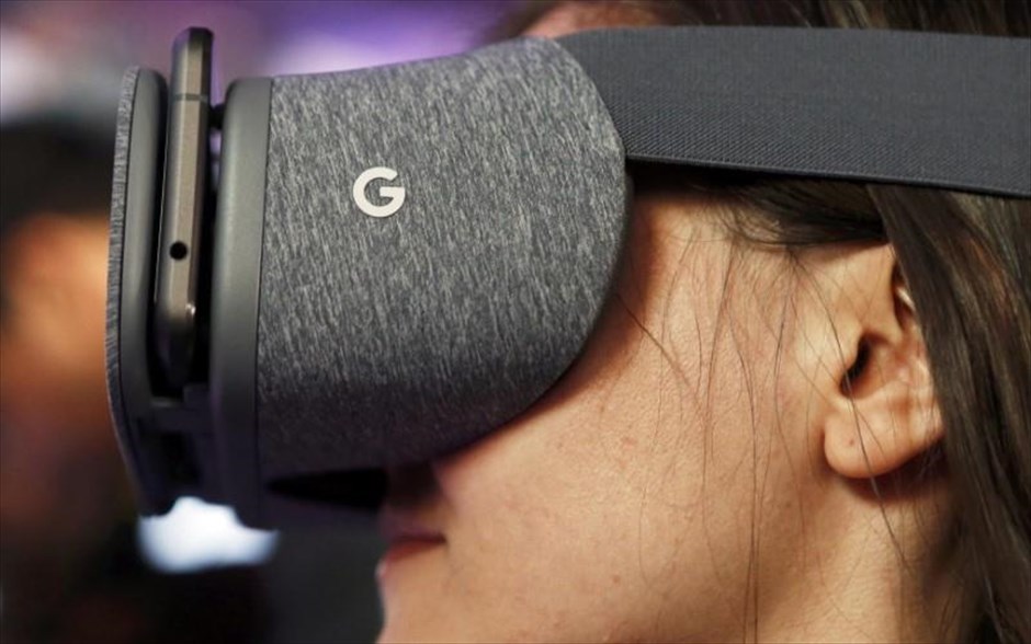 H Google κάνει άνοιγμα στο hardware με νέα smartphones και «έξυπνα» ηχεία. Google Daydream View VR.
