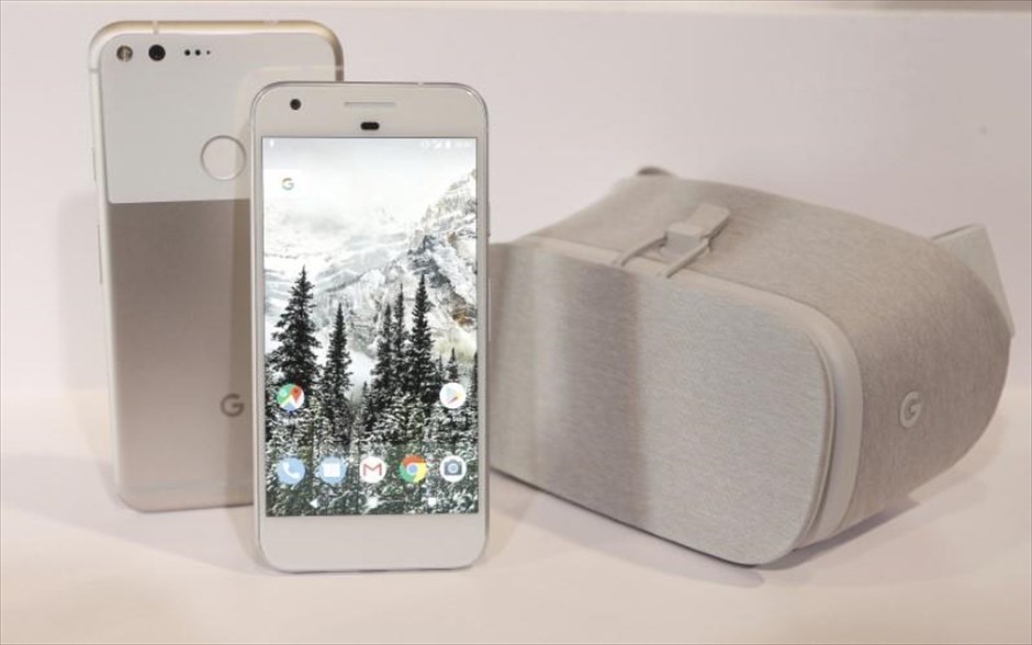 H Google κάνει άνοιγμα στο hardware με νέα smartphones και «έξυπνα» ηχεία. Τηλέφωνα Google Pixel phones και το Google Daydream View VR.
