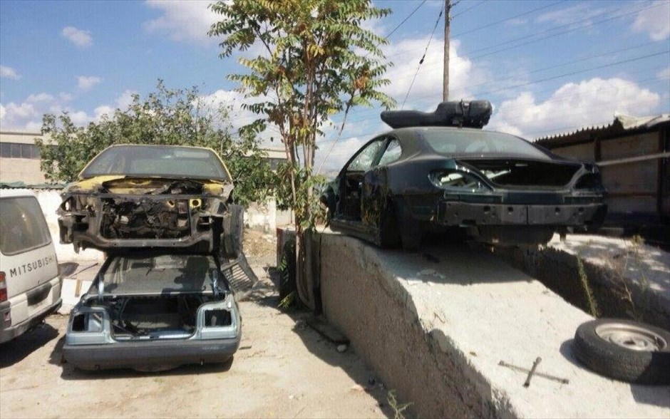 Εξαρθρώθηκε σπείρα που έκλεβε οχήματα. 