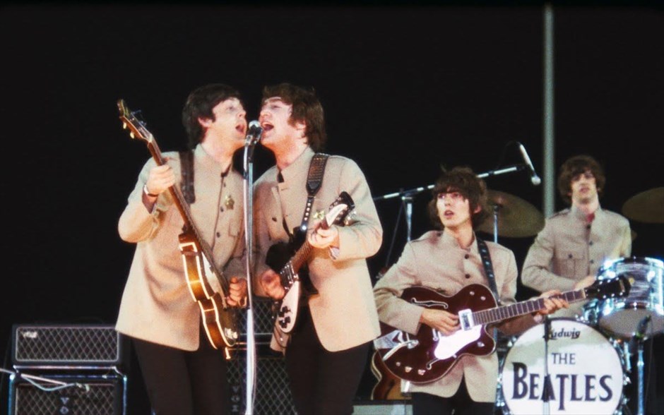 «The Beatles: Eight days a week - The touring years». «The Beatles: Eight days a week - The touring years»: Με μια συλλογή από σπάνιο αρχειακό υλικό, το ντοκιμαντέρ του - βραβευμένου με Όσκαρ - Ρον Χάουαρντ εξερευνά την ιστορία των Beatles, μέσα από τις συναυλίες τους, από τα πρώτα χρόνια τους στα μικρά κλαμπ του Λίβερπουλ, μέχρι τις παγκόσμιες τουρνέ σε γεμάτα στάδια σε όλον τον κόσμο. Η ταινία παρουσιάζει και καινούριες συνεντεύξεις με τον Πολ ΜακΚάρτνεϊ, τον Ρίνγκο Σταρ και άλλους, για να απεικονίσει την τρέλα της απίστευτης ανόδου του συγκροτήματος, καθώς και το μεγάλο βάρος που αυτή σήμαινε για τα τέσσερα μέλη του.