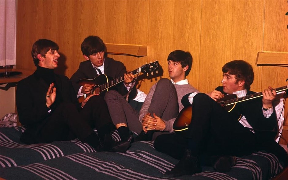 «The Beatles: Eight days a week - The touring years». «The Beatles: Eight days a week - The touring years»: Με μια συλλογή από σπάνιο αρχειακό υλικό, το ντοκιμαντέρ του - βραβευμένου με Όσκαρ - Ρον Χάουαρντ εξερευνά την ιστορία των Beatles, μέσα από τις συναυλίες τους, από τα πρώτα χρόνια τους στα μικρά κλαμπ του Λίβερπουλ, μέχρι τις παγκόσμιες τουρνέ σε γεμάτα στάδια σε όλον τον κόσμο. Η ταινία παρουσιάζει και καινούριες συνεντεύξεις με τον Πολ ΜακΚάρτνεϊ, τον Ρίνγκο Σταρ και άλλους, για να απεικονίσει την τρέλα της απίστευτης ανόδου του συγκροτήματος, καθώς και το μεγάλο βάρος που αυτή σήμαινε για τα τέσσερα μέλη του.