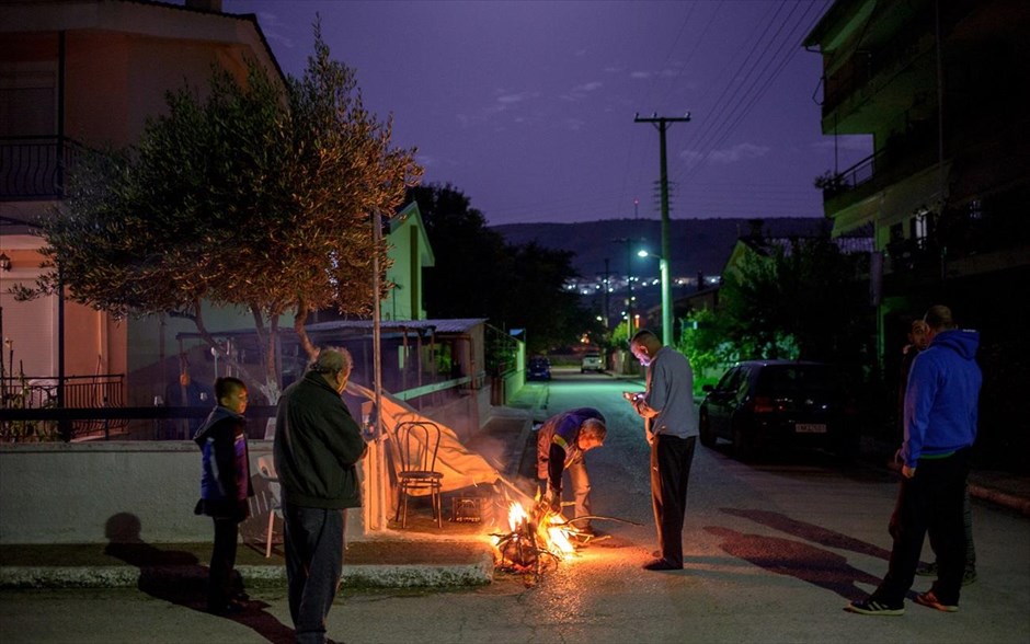 Σεισμός - Ιωάννινα - Ήπειρος . Οι κάτοικοι των Ιωαννίνων βγήκαν αναστατωμένοι από τα σπίτια τους λόγω της δόνησης.