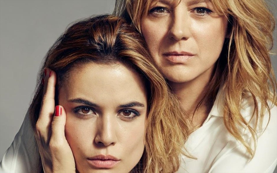 «Julieta». Στη νέα του ταινία «Julieta» ο Ισπανός δημιουργός Πέδρο Αλμοδόβαρ αφηγείται την ιστορία μιας μητέρας, η οποία, έκπληκτη και συντετριμμένη που η 18άχρονη κόρη της την εγκατέλειψε, την αναζητά με κάθε τρόπο, για να ανακαλύψει, τελικά, πόσο λίγο γνωρίζει το ίδιο της το παιδί.