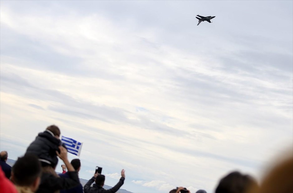 Στρατιωτική παρέλαση στη Θεσσαλονίκη - 28η Οκτωβρίου. 