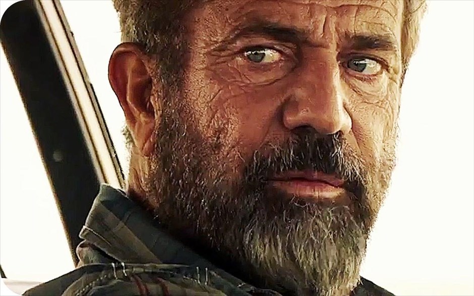 «Blood father: Βίαιη δικαιοσύνη». Ήρωας της ταινίας, «Blood father: Βίαιη δικαιοσύνη», είναι ένας πρώην κατάδικος, ο οποίος είναι αποφασισμένος να προστατεύσει την κόρη του, που έχει παγιδευτεί από τον φίλο της σε μια πλεκτάνη, με αποτέλεσμα να την κυνηγά ανελέητα ένα καρτέλ ναρκωτικών.