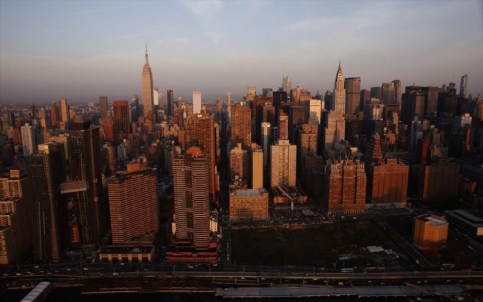 ΗΠΑ - Η Νέα Υόρκη από ψηλά. Το Empire State Building και το Κτήριο Chrysler.