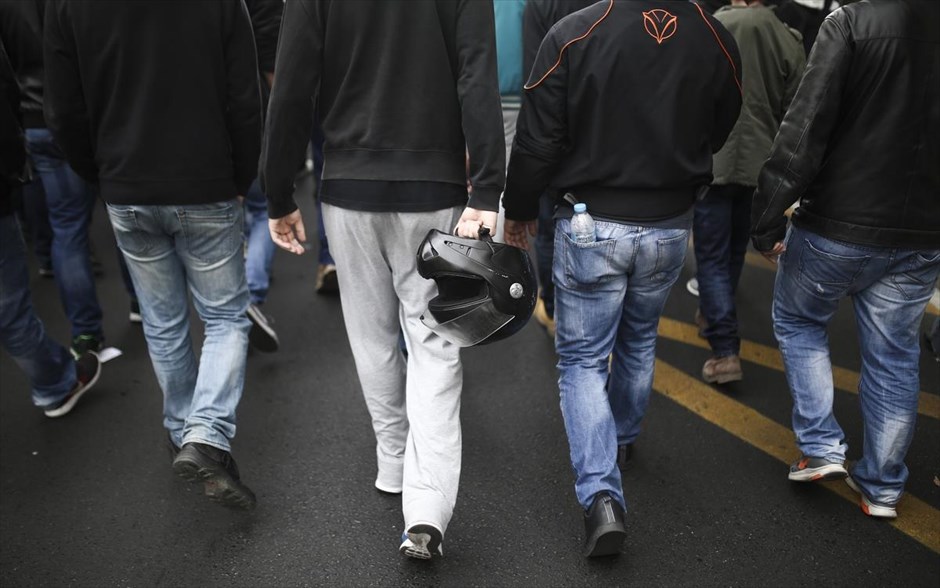 Μαθητικό συλλαλητήριο στα Προπύλαια - πορεία - μαθητές. 