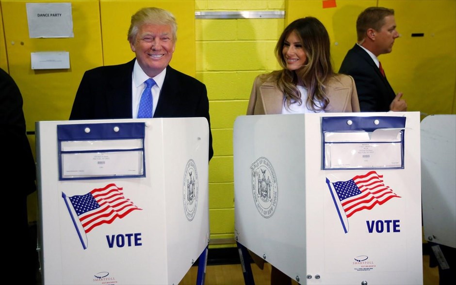 ΗΠΑ - Εκλογές - Τραμπ. O Ρεπουμπλικάνος υποψήφιος για την Προεδρία των ΗΠΑ, Ντόναλντ Τραμπ και η σύζυγός του Μελάνια, ρίχνουν την ψήφο τους στην Νέα Υόρκη.