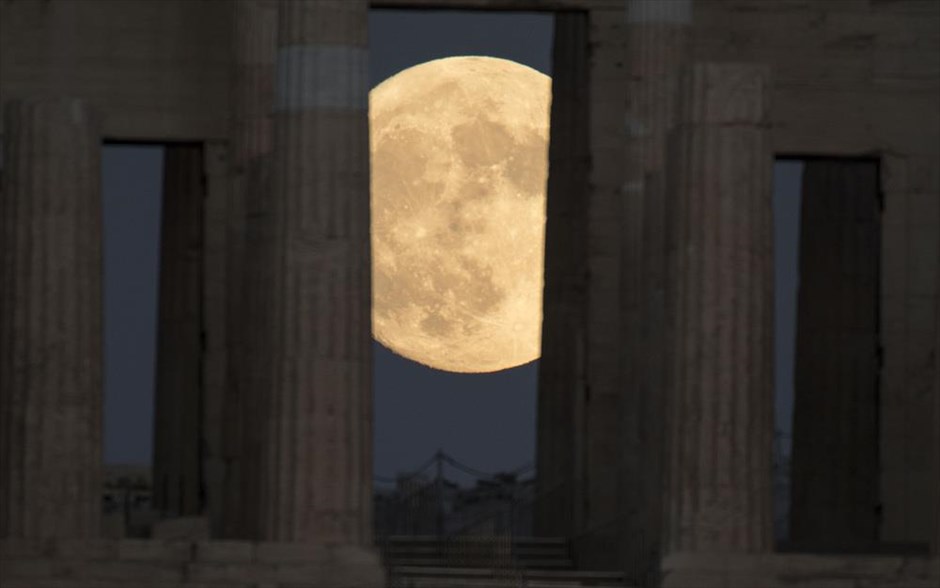 Υπερσελήνη - Πανσέληνος . Ακρόπολη