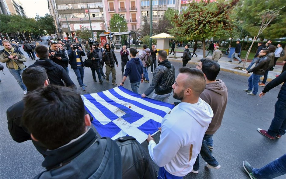 Πορεία - Πολυτεχνείο. 