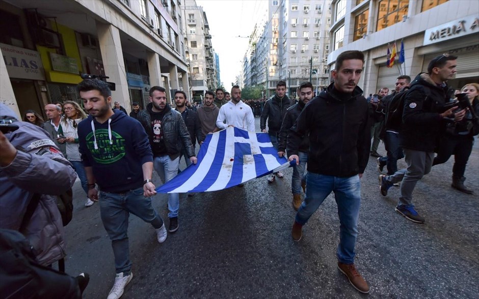 Πορεία - Πολυτεχνείο. 