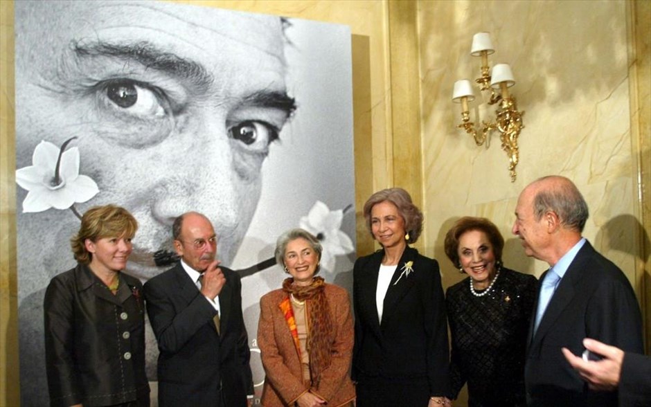 Κωστής Στεφανόπουλος 1926 - 2016. Στα εγκαίνια έκθεσης για τον Σαλβαδόρ Νταλί στο Μουσείο Κυκλαδικής Τέχνης (23 Οκτωβρίου 2002).