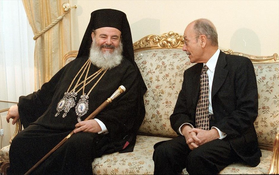 Κωστής Στεφανόπουλος 1926 - 2016. Με τον Αρχιεπίσκοπο Χριστόδουλο (29 Φεβρουαρίου 2004)