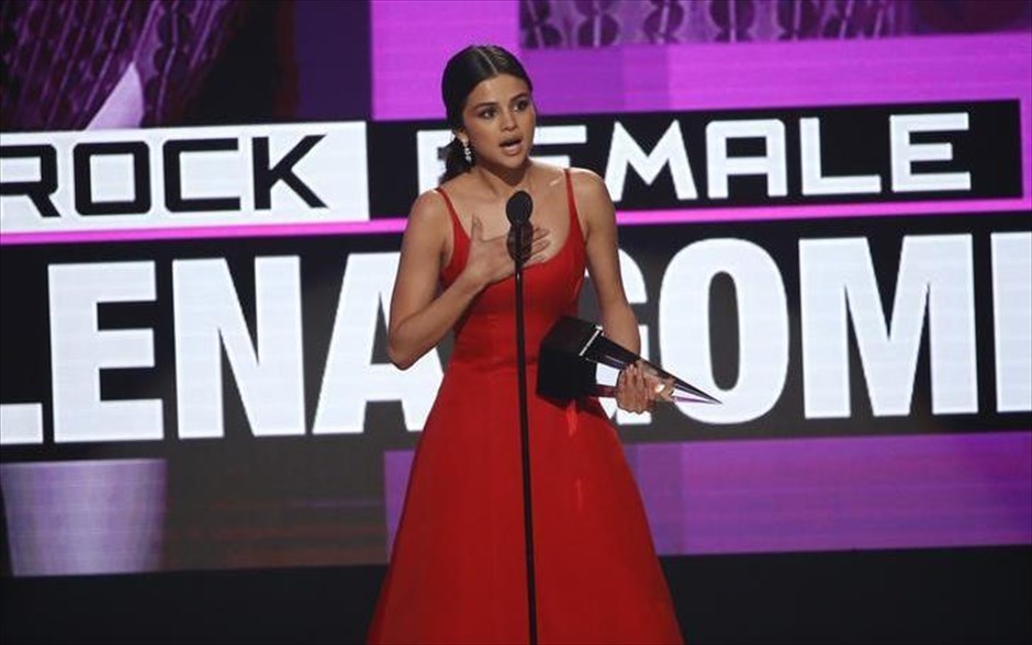 American Music Awards. H Σελένα Γκόμεζ κατέκτησε το βραβείο καλύτερης ποπ/ροκ γυναίκας τραγουδίστριας