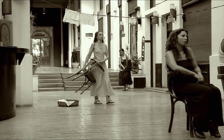 «Μήδεια, κρείσσων των εμών βουλευμάτων». «Μήδεια, κρείσσων των εμών βουλευμάτων»: Βασισμένο στην τραγωδία του Ευριπίδη, «Μήδεια», το ντοκιμαντέρ &nbsp;του Νίκου Γραμματικού, διαδραματίζεται στους δρόμους της σύγχρονης Αθήνας και παίρνει τη μορφή μιας σχεδόν αστυνομικής έρευνας, στην οποία ντετέκτιβ είναι ο ίδιος ο σκηνοθέτης, που καταγράφει αποκαλυπτικούς διαλόγους με σεναριογράφους, σκηνοθέτες και ηθοποιούς, αλλά και απλούς ανθρώπους.