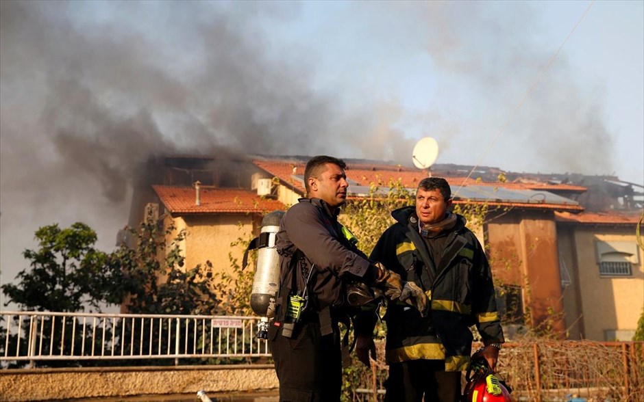 Ισραήλ - πυρκαγιές. Επιχείρηση κατάσβεσης πυρκαγιάς στη Χάιφα.