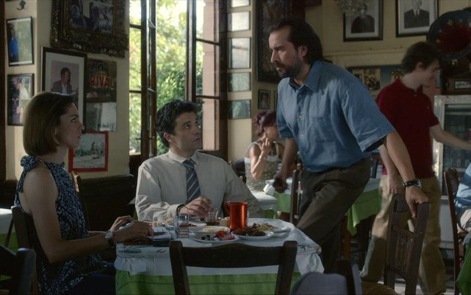 «Η Ρόζα της Σμύρνης». Στην ταινία, «Η Ρόζα της Σμύρνης», η αινιγματική Σμυρνιά αρχόντισσα Ρόζα ζει, επί δεκαετίες, με το βάρος ενός μυστικού, που κρατά πεισματικά σφραγισμένο, ακόμα και από την 28χρονη εγγονή της.