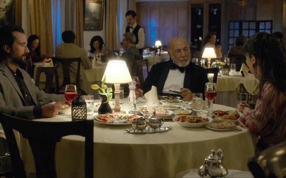 «Η Ρόζα της Σμύρνης». Στην ταινία, «Η Ρόζα της Σμύρνης», η αινιγματική Σμυρνιά αρχόντισσα Ρόζα ζει, επί δεκαετίες, με το βάρος ενός μυστικού, που κρατά πεισματικά σφραγισμένο, ακόμα και από την 28χρονη εγγονή της.