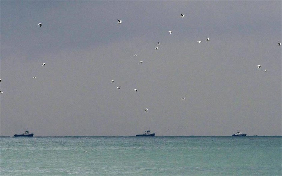 Ρωσία - συντριβή ρωσικού αεροσκάφους στη Μαύρη Θάλασσα. Σωστικά σκάφη αναζητούν συντρίμμια του στρατιωτικού αεροσκάφους Tu-154 κοντά στα παράλια του Σότσι.