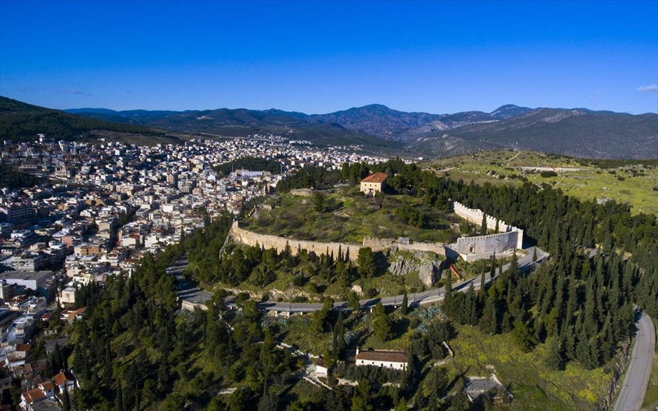 Στιγμιότυπο από τη Λαμία. Στιγμιότυπο από το κάστρο της Λαμίας (λήψη από drone).
