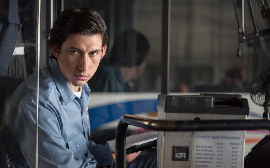«Paterson». Ο αιρετικός Τζιμ Τζάρμους επιστρέφει με το δράμα, «Paterson». Ένας οδηγός λεωφορείου κάνει το καθημερινό του δρομολόγιο, παρατηρώντας την πόλη, κρυφακούγοντας αποσπασματικά τις συζητήσεις γύρω του και γράφοντας στίχους. Η γυναίκα του, η οποία υποστηρίζει το ταλέντο του στην ποίηση, βλέπει κάποια παράξενα όνειρα.
