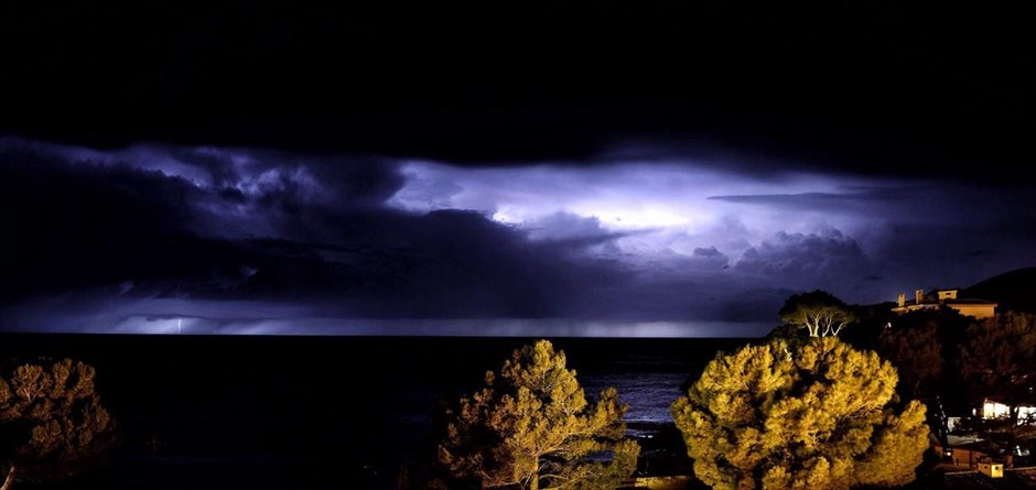 Κακοκαιρία στη Μαγιόρκα . Συννεφιασμένος ουρανός στη Μαγιόρκα.
