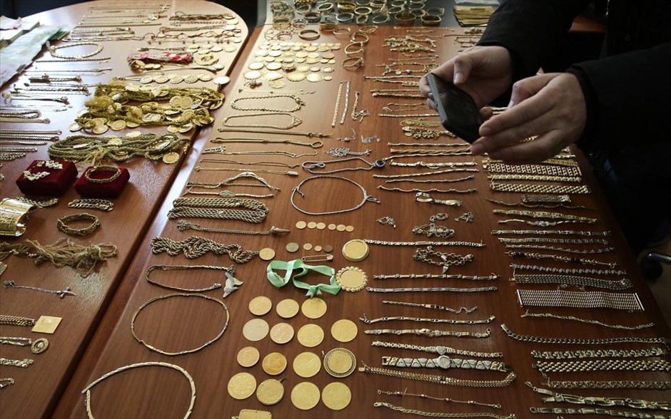 Φωτογραφίες και βίντεο των κλοπιμαίων της «μαφίας των Ρομά» . 