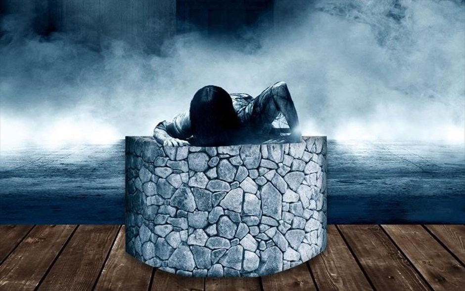 «Rings: Σήμα κινδύνου 3». Η δημοφιλής σειρά ταινιών τρόμου που βασίζεται στα βιβλία του Ιάπωνα συγγραφέα Κότζι Σουζούκι, «Rings: Σήμα κινδύνου 3», επιστρέφει με το τρίτο της κεφάλαιο για να αποκαλύψει, επιτέλους, την ιστορία της Σαμάρα, του ανατριχιαστικού κοριτσιού που είναι παγιδευμένο σε μια βιντεοκασέτα και σκορπίζει τον θάνατο.