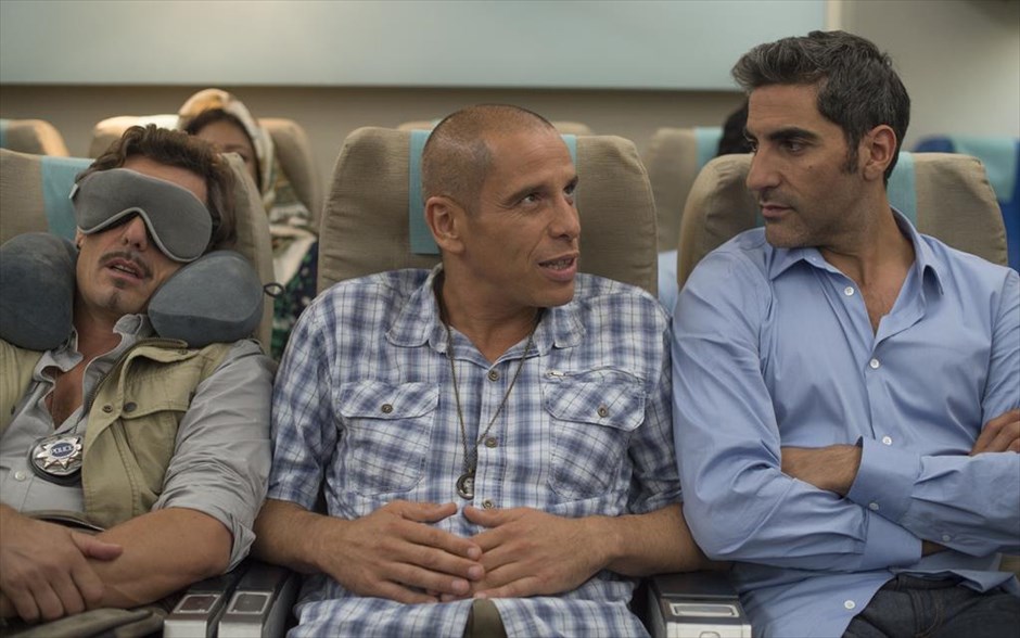  «Άμεση αποβίβαση». Ήρωάς της ταινίας, «Άμεση αποβίβαση», είναι ένας αστυνομικός, ο οποίος έχει να κάνει μία τελευταία έκδοση κρατούμενου, πριν την πολυπόθητη προαγωγή του. Όμως, ο κρατούμενός αυτός εξοργίζεται, όταν αντιλαμβάνεται ότι τον θεωρούν υποψήφιο τρομοκράτη και τον στέλνουν πίσω στην Καμπούλ.