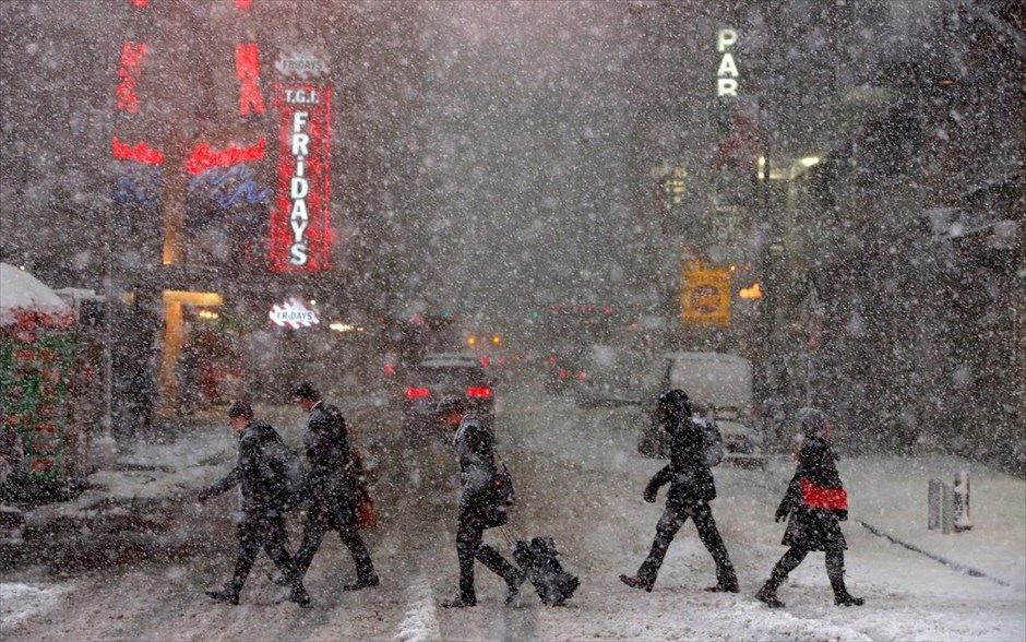 ΗΠΑ - χιονοθύελλα - χιόνι. Times Square, Μανχάταν, Νέα Υόρκη