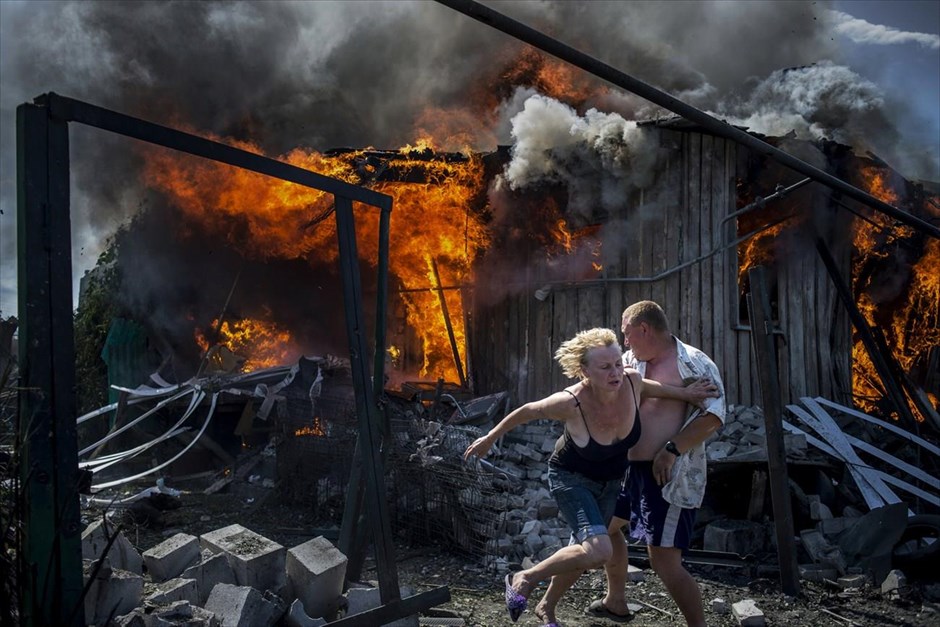 World Press Photo Awards 2017 - Long-Term Projects - 1. Πρώτο βραβείο στην κατηγορία «Long-Term Projects» απέσπασε ο Valery Melnikov για τη σειρά φωτογραφιών που αποτυπώνουν τις συγκρούσεις στην ανατολική Ουκρανία.