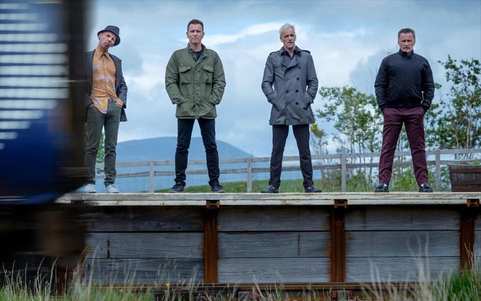 «T2: Trainspotting 2». «T2: Trainspotting 2»: Μετά από 21 χρόνια ο Ντάνι Μπόιλ δίνει συνέχεια σε μια θρυλική ταινία δράσης, που βασίστηκε στο βιβλίο του Ίρβιν Γουέλς και προκάλεσε ποικίλες αντιδράσεις.