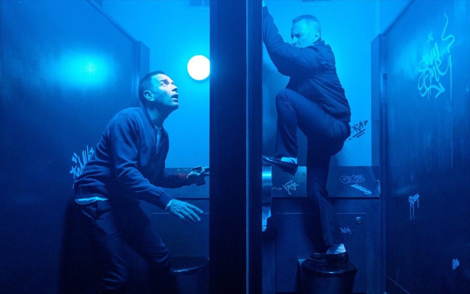 «T2: Trainspotting 2». «T2: Trainspotting 2»: Μετά από 21 χρόνια ο Ντάνι Μπόιλ δίνει συνέχεια σε μια θρυλική ταινία δράσης, που βασίστηκε στο βιβλίο του Ίρβιν Γουέλς και προκάλεσε ποικίλες αντιδράσεις.