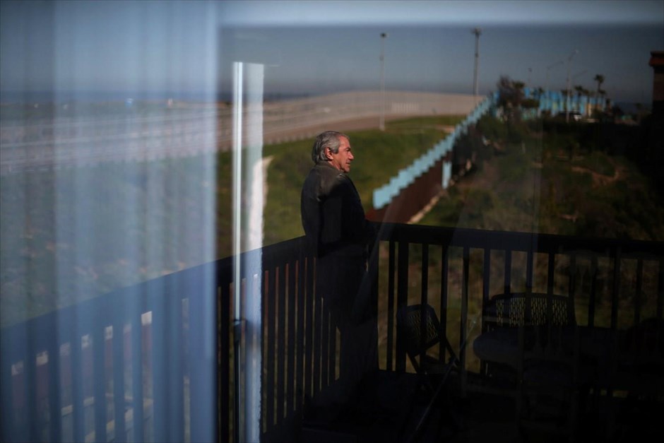 Μεξικό: Στη σκιά του φράχτη. Ο 68χρονος αρχιτέκτονας Κάρλος Τόρες