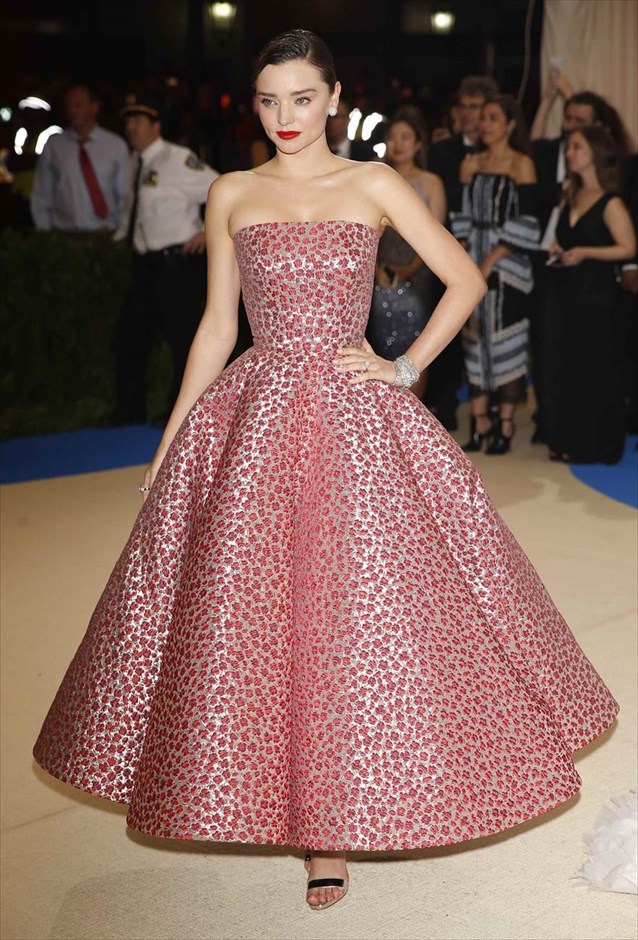 Met Gala 2017. H Μιράντα Κερ