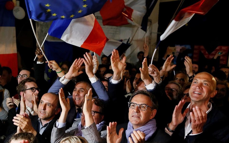 Γαλλικές προεδρικές εκλογές - Υποστηρικές Μακρόν. Πανηγυρισμοί υποστηρικτών του Εμανουέλ Μακρόν στη Λυών.</p