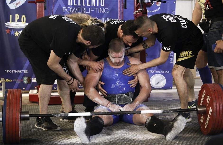 Πανευρωπαικό και πανελλήνιο πρωτάθλημα Powerlifting 2017. Στιγμιότυπο από το πανευρωπαικό και πανελλήνιο πρωτάθλημα Powerlifting 2017, στην ελαιουργική, στην Ελευσίνα.