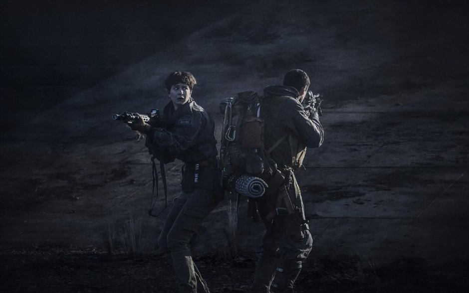 «Alien: Covenant (Προμηθέας 2)». «Alien: Covenant (Προμηθέας 2)»: Το δεύτερο μέρος της prequel τριλογίας που ξεκίνησε με την ταινία «Προμηθέας», φέρει την υπογραφή του Ρίντλεϊ Σκοτ, ο οποίος μας ξεναγεί και πάλι στο σύμπαν που ο ίδιος δημιούργησε το 1977 με το «Alien», ένα από τα σημαντικότερα έργα επιστημονικής φαντασίας στην ιστορία του κινηματογράφου.