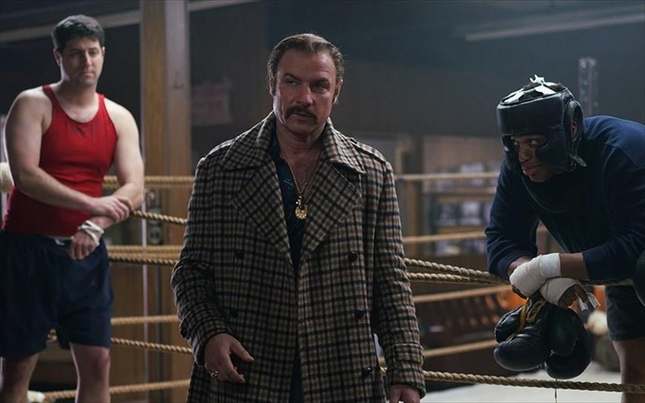 «Chuck: Η ιστορία του πραγματικού Rocky Balboa». Το βιογραφικό δράμα&nbsp;«Chuck: Η ιστορία του πραγματικού Rocky Balboa», ενός πωλητή αλκοολούχων ποτών, ο οποίος κατάφερε να αντέξει 15 γύρους στο Παγκόσμιο Πρωτάθλημα Βαρέων Βαρών του 1975 εναντίον του διασημότερου μποξέρ όλων των εποχών, Μοχάμεντ Άλι, και ενέπνευσε το πολλών δισεκατομμυρίων franchise του «Rocky».