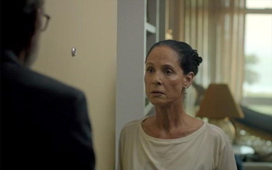 «Aquarius». «Aquarius»: Ο Βραζιλιάνος σκηνοθέτης Κλέμπερ Μεντόνσα Φίλιο διηγείται την ιστορία μιας γυναίκας, που αγωνίζεται μόνη ενάντια σε μια πανίσχυρη κτηματομεσιτική εταιρεία.