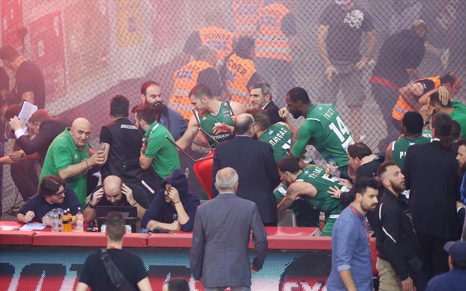 Μπάσκετ: Ολυμπιακός - Παναθηναϊκός. 
