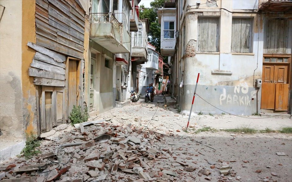 Ζημιές στη νότια Λέσβο από τα 6,1 Ρίχτερ. Πλωμάρι