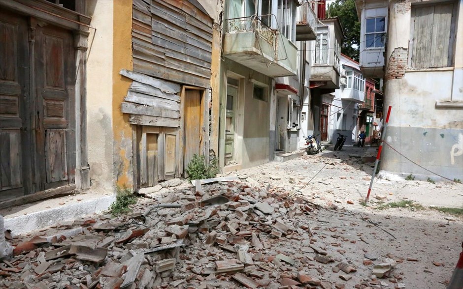 Ζημιές στη νότια Λέσβο από τα 6,1 Ρίχτερ. Πλωμάρι