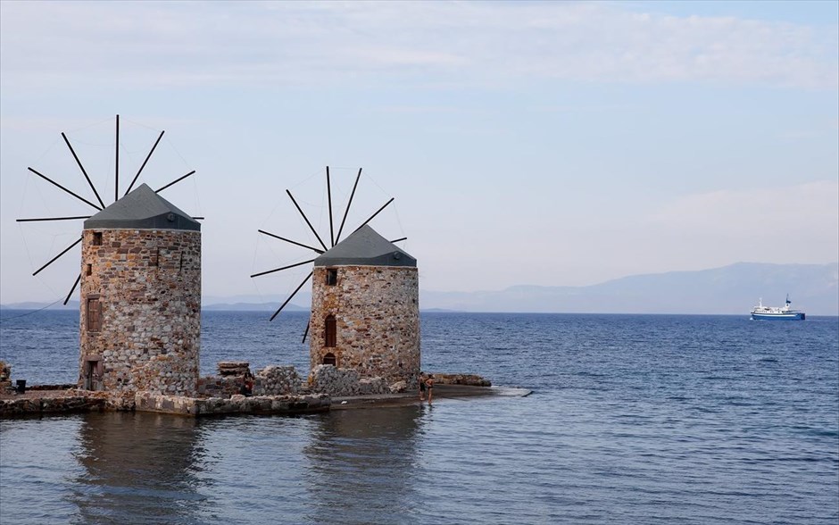 Καλοκαιρινό τοπίο . Στιγμιότυπο από παραλία στο νησί της Χίου.&nbsp;