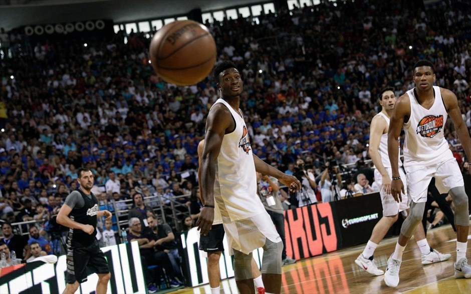Antetokounbros . 