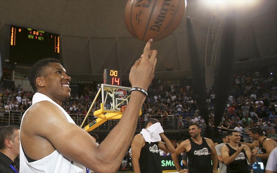 Antetokounbros . 