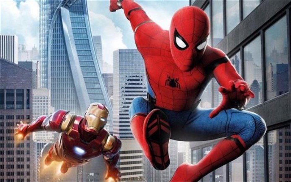 Spider - Man: Επιστροφή στον τόπο του 14. «Spider - Man: Επιστροφή στον τόπο του»: Το κόμικ της Marvel επιστρέφει μέσα από την περιπέτεια επιστημονικής φαντασίας του Τζον Γουότς, που προβάλλεται και σε τρισδιάστατη έκδοση.&nbsp;Με τους Τομ Χόλαντ, Ρόμπερτ Ντάουνι Τζούνιορ, Μαρίζα Τομέι, Ντόναλντ Γκλόβερ, Τζον Φαβρό, Μάρτιν Σταρ και Μάικλ Κίτον, ο Πήτερ Πάρκερ, ενθουσιασμένος από την εμπειρία του με τους Εκδικητές, επιστρέφει στο σπίτι του, όπου ζει με τη θεία του, κάτω από το άγρυπνο βλέμμα του καινούργιου του μέντορα. Καθώς προσπαθεί να προσαρμοστεί στην καθημερινή του ρουτίνα, εμφανίζεται ένας καινούργιος εχθρός. Και τότε, όλα όσα θεωρεί σημαντικά αρχίζουν να απειλούνται.
