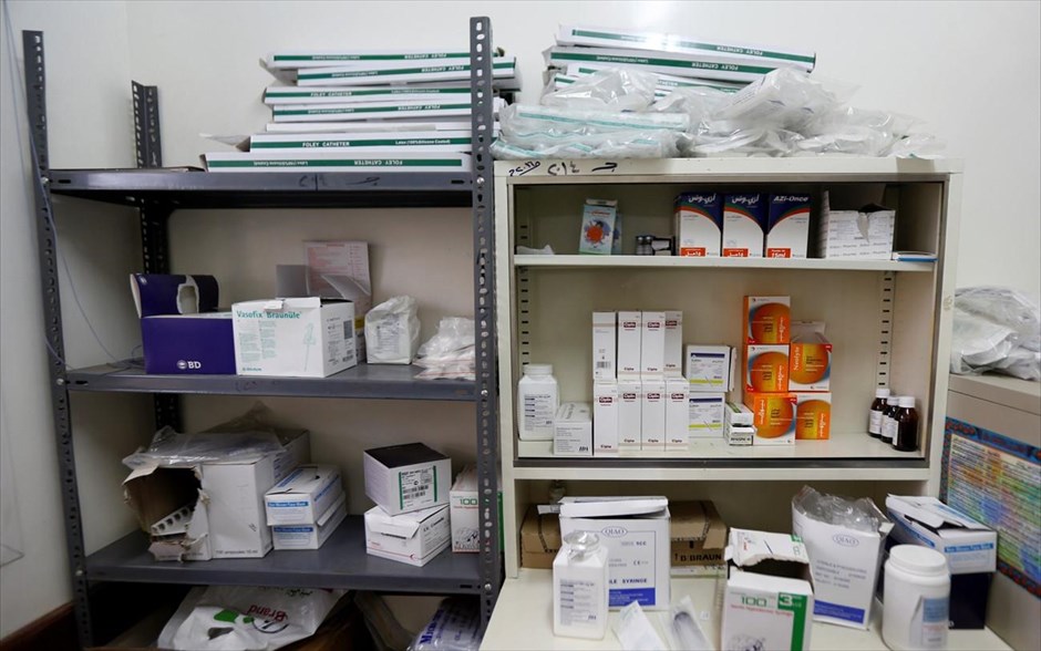 Επιδημία χολέρας στην Υεμένη. Φάρμακα σε κέντρο θεραπείας στη Σανάα.