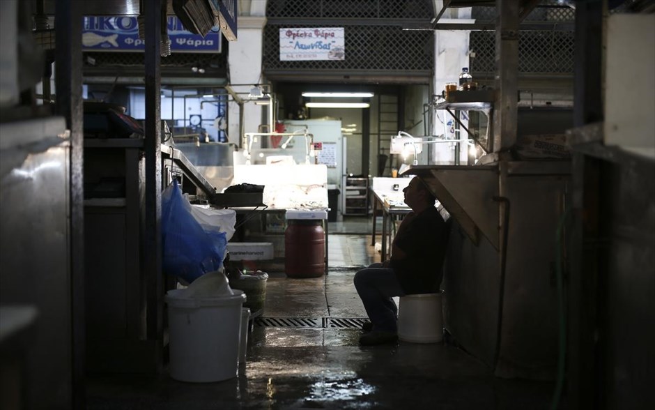 Ξημέρωμα στην κεντρική αγορά της Αθήνας . Ξημέρωμα στην κεντρική αγορά της Αθήνας.